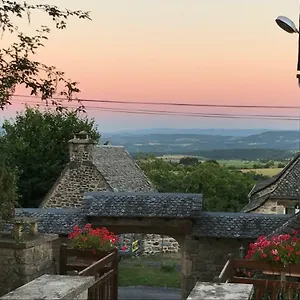 Lo Soulenquo A Fonteilles Sur Le Gr 65 Frühstückspension Golinhac